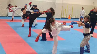 Eskişehirli genç karatecilerin bitmek bilmeyen azmi: Haftanın altı günü zirveye yolculuk