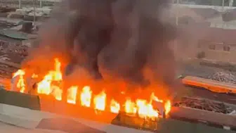 Alsancak Garı'nda korkutan patlama: Boş vagon alevlere teslim oldu