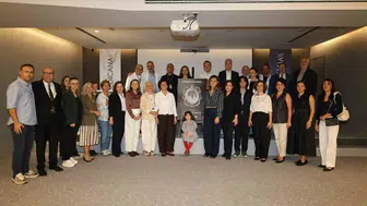İzmir'de duygusal vefa: Prof. Dr. Arif Yüksel'in ismi hastanede ölümsüzleşti
