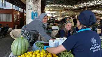 Aydın'da pazar tezgahlarının arasında yükselen duman: Vatandaşın içini ısıtan gelenek geri döndü