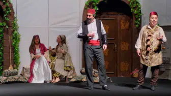 Yıldırım'da sahne ışıkları gizemli bir komedi için yandı