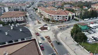 Düzce'nin ulaşım ağında estetik dokunuş: Kavşaklar artık daha güvenli ve yeşil