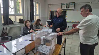Trakya'da sandık mesaisi: Çifte vatandaşlar Bulgaristan'ın geleceği için oy kullandı