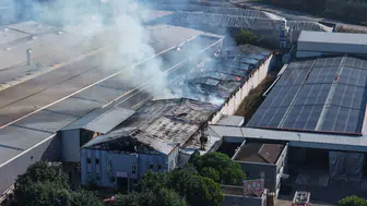 Bursa'daki mobilya fabrikasında dehşet anları: Alevler kontrol altına alındı