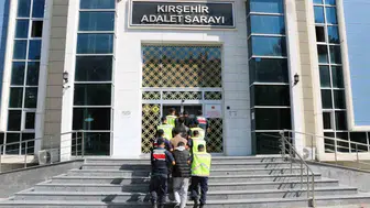 Kırşehir'de ticarethane görünümlü uyuşturucu yuvasına jandarma baskını