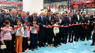 Malatya'da edebiyat rüzgarı: Kitapla Güçlenen Şehir kapılarını açtı