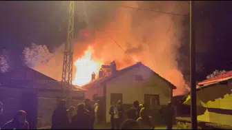 Bolu'da bir köy evi alevlere teslim oldu: Maddi hasar büyük