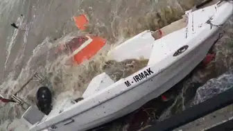 Gemlik ve Kumla kıyılarında lodosun bıraktığı enkaz gün yüzüne çıkıyor