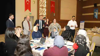 Geleceğin profesyonelleri Konya'da masaya oturdu: İş dünyasından beklentiler masaya yatırıldı