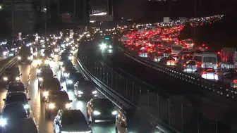 İstanbul trafiğinde zamanlama hatası: İstanbulluların sabrı tükendi