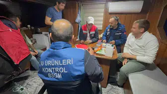 Marmara'nın karanlığında sürpriz denetim: Balıkçılar mercek altında