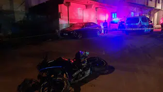 Kilis'te gece yarısı dehşeti: Rögar kapağına çarpan motosikletli yaşam mücadelesi veriyor