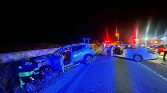 Keşan yolunda akşam saatlerinde dehşet anları: İki araç kafa kafaya çarpıştı