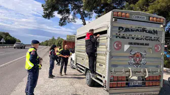 Balıkesir yollarında sıkı takip: Hayvan nakillerinde mevzuat denetimi