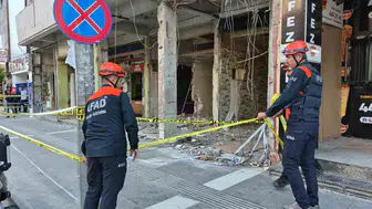 Adıyaman'da korku dolu anlar: Deprem yorgunu binadan gelen sesler paniğe yol açtı