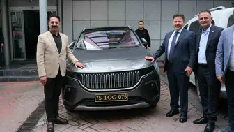 Esnaf teşkilatında yerli teknoloji hamlesi: İlk TOGG Ardahan'a teslim edildi