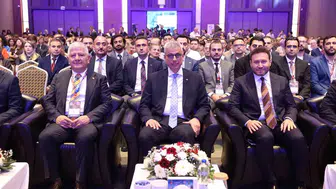 Sağlık ordusunun akıncılarına Bakan Memişoğlu'ndan övgü: Onlar en öndeki çevik güçlerimiz