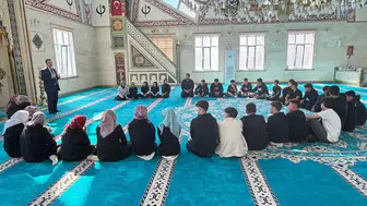 Selendi'de kuşakları buluşturan samimi sohbet: Gençler müftüyle bir araya geldi