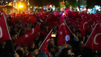 Bolu sokaklarında Cumhuriyet ateşi: Olumsuz havaya rağmen binler tek yürek oldu