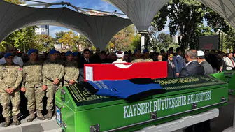 Zirve yolculuğu hüzünle bitti: Erciyes'in deneyimli rehberi son yolculuğuna uğurlandı