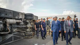 Antalya'daki kaza yerinde şoföre şok tepki: Görüntüleri izletip hızını yüzüne vurdu