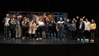 Sahne ışıkları artık herkes için yanıyor: Erişilebilir Tiyatro dördüncü sezonuna merhaba diyor