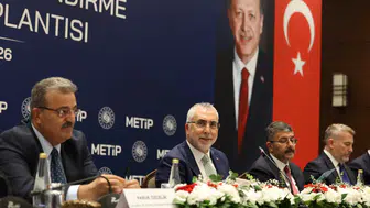 Mevsimlik tarım işçiliğinde yeni dönem: Bakan Işıkhan'dan sürdürülebilir model vurgusu