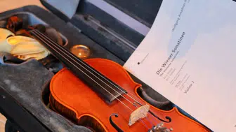 Müzik tarihinin en kıymetli emaneti İstanbul’da: Mozart’ın parmak izlerini taşıyan keman ilk kez Türkiye’de