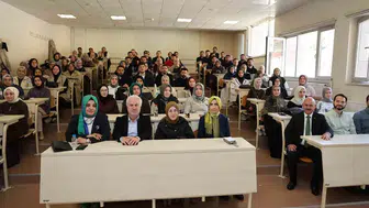 Akademik kürsüden genç zihinlere: Rektör Sözbir'den ilahiyat öğrencilerine özel ders