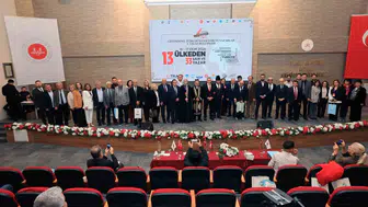 Talas'ta tarihi an: Özbek şairden Başkan Yalçın'a Emir Timur sürprizi