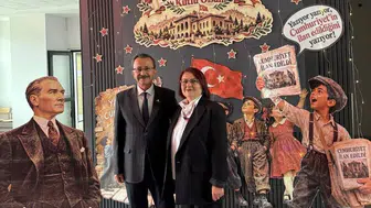 Sarıgöl'de Cumhuriyet coşkusu: Okul koridorları bayram alanına dönüştü