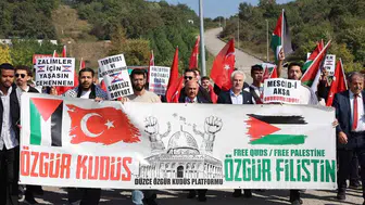 Düzce Üniversitesi kampüsünde vicdan nöbeti: Filistin için tek yürek oldular