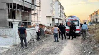 Kütahya'da korkunç kaza: Çatıdan düşen usta ölümle burun buruna geldi