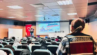 Şırnak'ta gençlerin geleceği için jandarmadan kritik uyarılar
