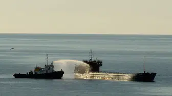 Karadeniz'in ortasında insansız kalan gemi Giresun kıyılarına demir attı
