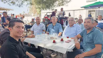 Gördes'te hasret gideren buluşma: Yakaköylüler geleneksel hayır sofrasında birleşti