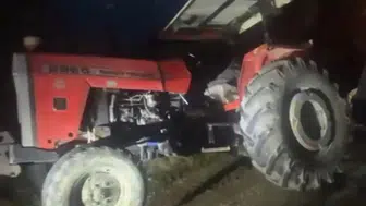 Besni'de gece yarısı dehşeti: Kamyonet ve traktör çarpıştı