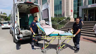 Antalya'da sağlık hizmeti kapıya geldi: Yatağa bağımlı hastaların umudu oldular