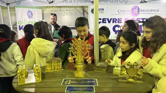 Çorum'da bilim rüzgarı: Binlerce öğrenci geleceğin teknolojisiyle tanışıyor