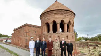 Tarihin izinde anlamlı durak: Bakan Yardımcısı Yiğitbaşı Ahlat'ın kadim mirasını inceledi