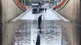 Diyarbakır'da sağanak kabusu: Köprüler yıkıldı, yollar çöktü
