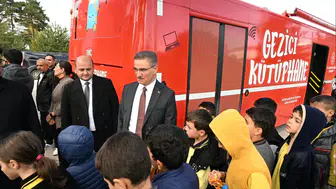 Erzurum'da kitap dolu bir otobüs çocukların dünyasını değiştirdi