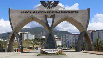Akademik dünyada ALKÜ rüzgarı: Lisansüstü eğitimde dev atılım