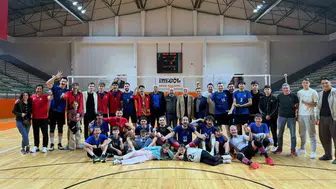 İnegöl Belediyespor'da durdurulamaz yükseliş: Rakiplerine set dahi vermiyorlar