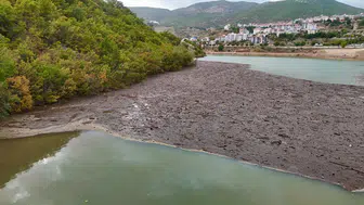 Munzur ve Pülümür'ün taşıdığı atıklar Uzunçayır'da alarm veriyor