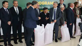 Afyonkarahisar'da çiftçinin yüzünü güldüren adım: Tohum maliyetinin yarısı devletten