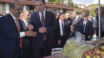 Dünya liderlerinin sofrasından Hizan’ın bereketli topraklarına: Karakovan balı festivalle taçlandı