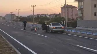 Çubuk'ta kavşak kazası: Hem sürücü hem de çocuk yaralandı