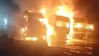 Beylikdüzü'nde gece yarısı kundaklama dehşeti: 4 TIR küle döndü
