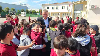 Gölcük'te eğitimde çözüm arayışı: Yıkılan okulun öğrencileri için geçici rota belirlendi